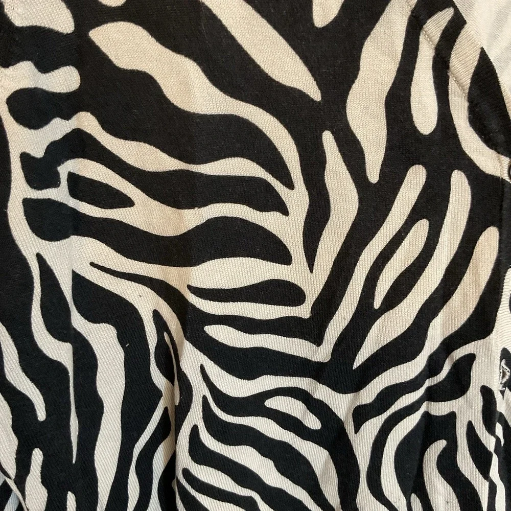 Women's Josephine Chaus Silk Blend Animal Print Button Up Cardigan‎ Size Medium